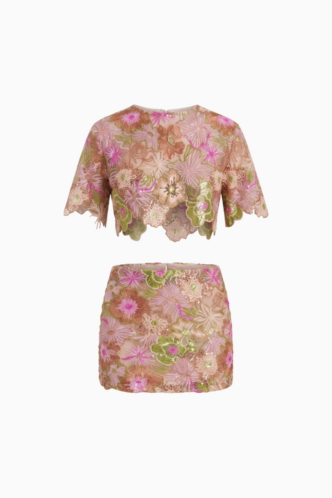 Ensemble haut court et mini-jupe en maille à broderies florales