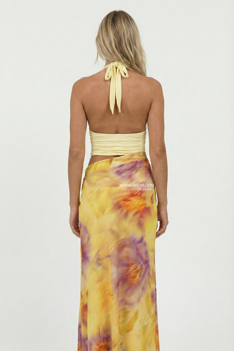 Completo tie-dye con top all'americana e gonna