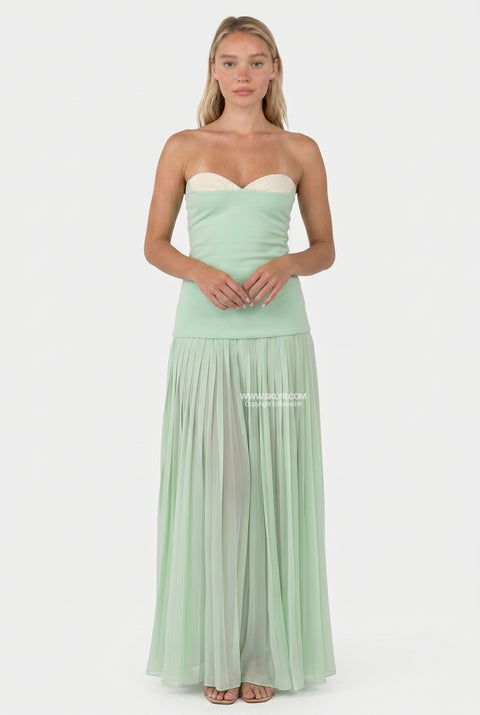 Vestido de cerimónia comprido verde-menta em cetim de corte direito