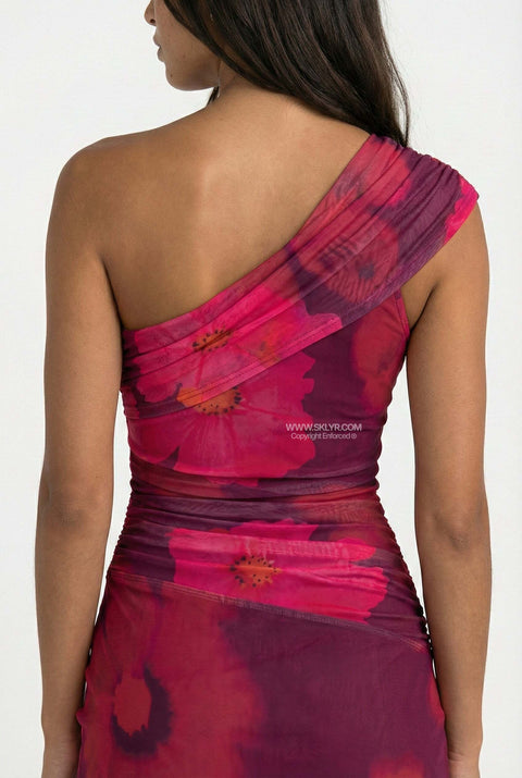 Fuchsiafarbenes, schulterfreies Maxikleid mit Blumenmuster