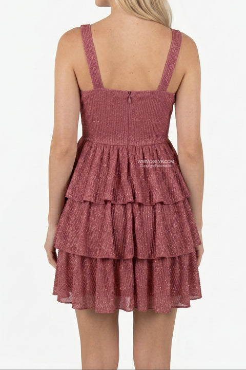Rostrotes Minikleid mit Seestern-Ausschnitt und Rüschen