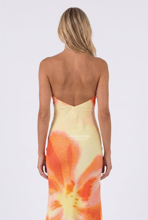 Robe longue bustier froncée à imprimé floral jaune et orange