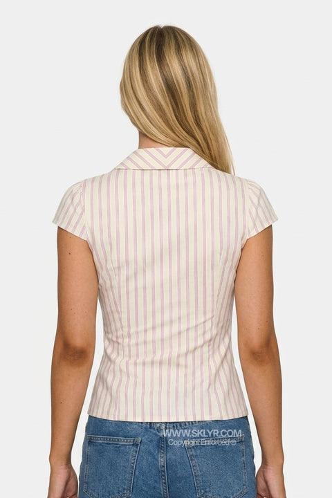 Top bianco a righe con arricciatura e scollo a V