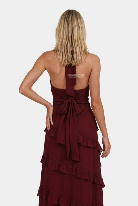 Robe longue en satin blush coupée en biais
