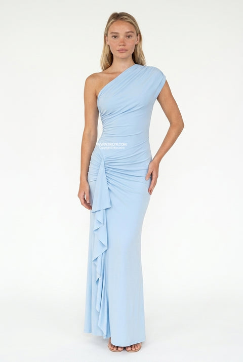 Robe bleu ciel drapée à une épaule