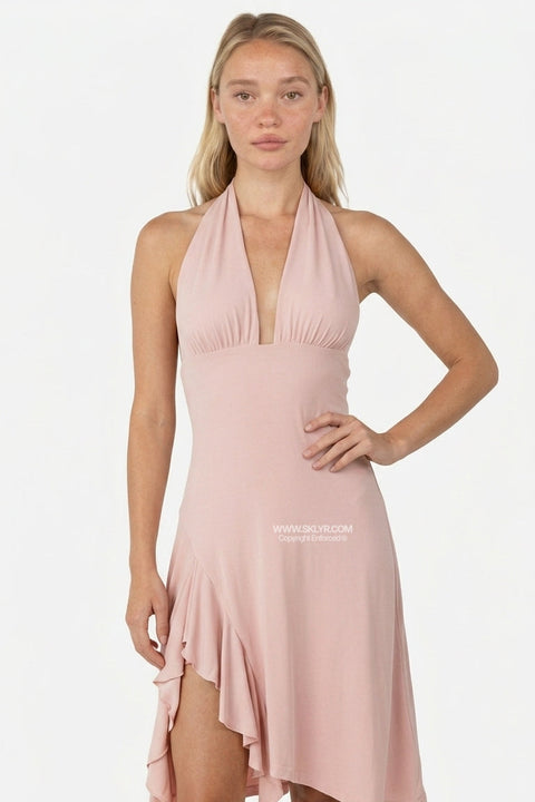Hellblaues Midikleid mit Rüschen und Neckholder-Ausschnitt