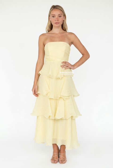 Vestido elegante sem alças com folhos em camadas