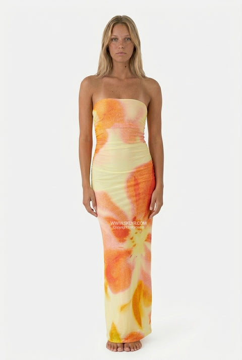 Robe longue bustier froncée à imprimé floral jaune et orange