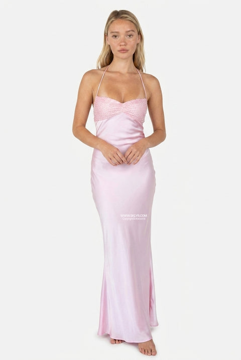 Robe longue nuisette en satin rose poudré