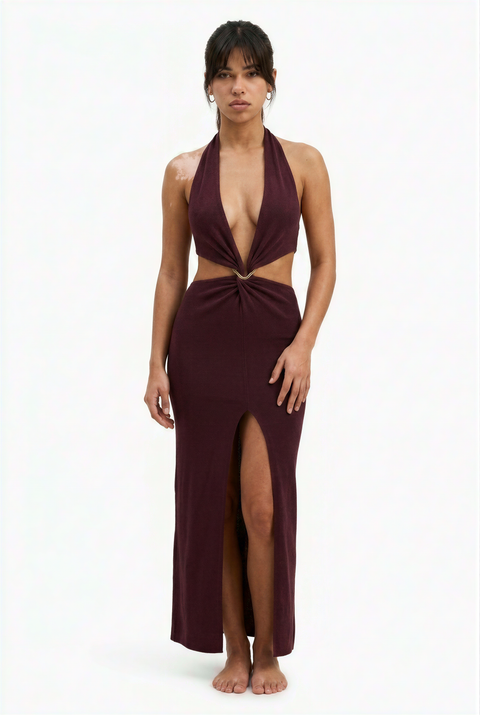 Pflaumenfarbenes, tief ausgeschnittenes Maxikleid mit Neckholder und Cut-Outs