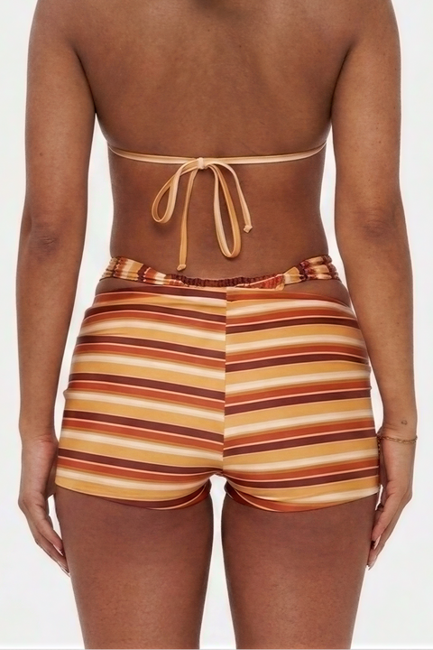 Biquíni retro às riscas cor de pôr do sol, com cuecas short