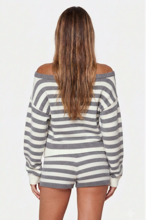 Completo coordinato in maglia a righe, morbido e confortevole
