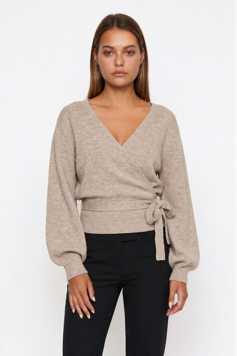 Grauer V-Ausschnitt-Wickelpullover aus Strick