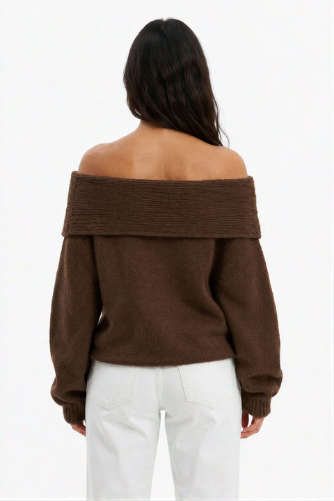 Maglione in maglia a coste marrone cioccolato con spalle scoperte