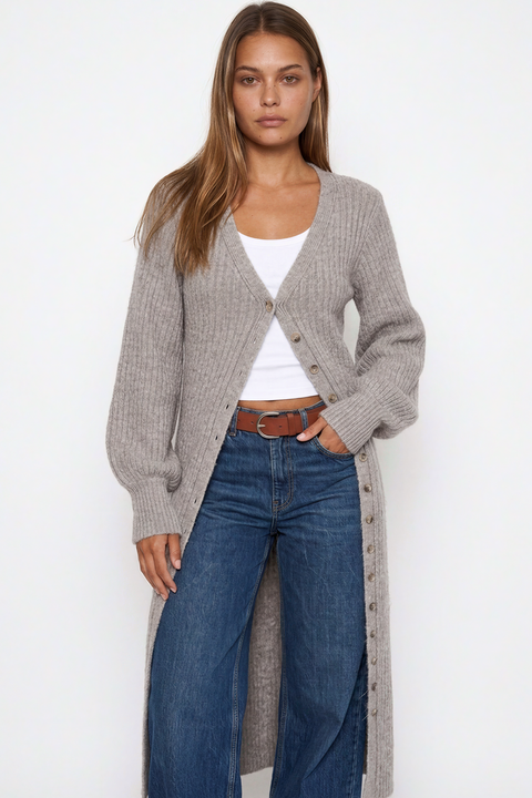 Gerippte Strickjacke mit Ballonärmeln