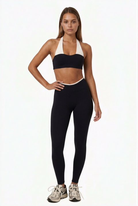 Completo sportivo halter a blocchi di colore
