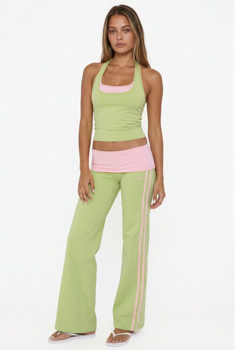 The Strawberry Matcha Flare Set