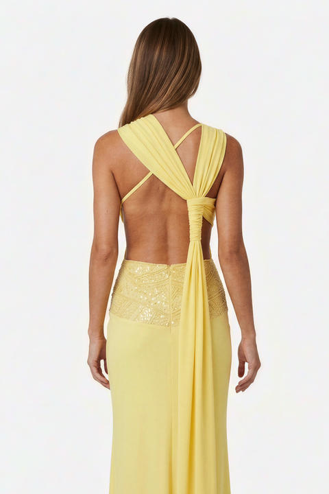 Abito lungo giallo limone arricciato con dettagli di paillettes