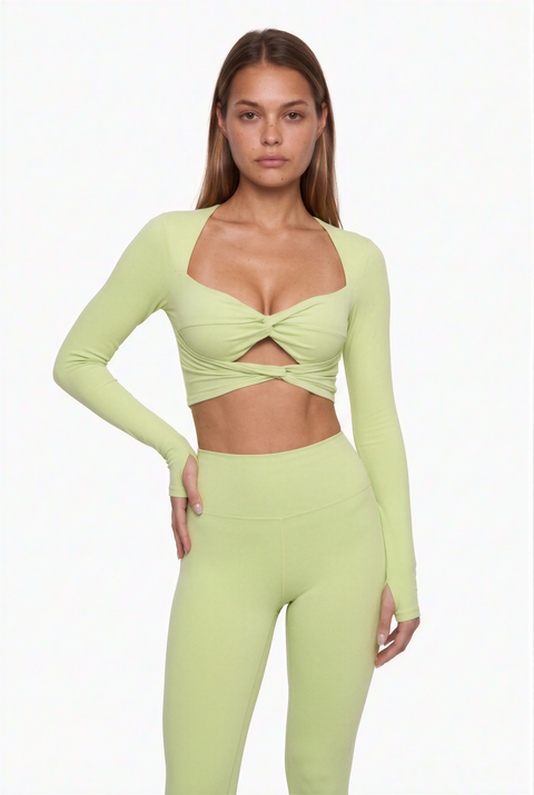 Grünes Activewear-Set mit Twist-Front