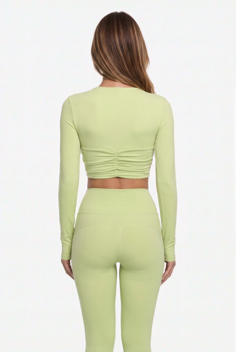 Grünes Activewear-Set mit Twist-Front