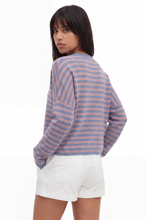 Pull-over ras-du-cou en tricot rayé douillet