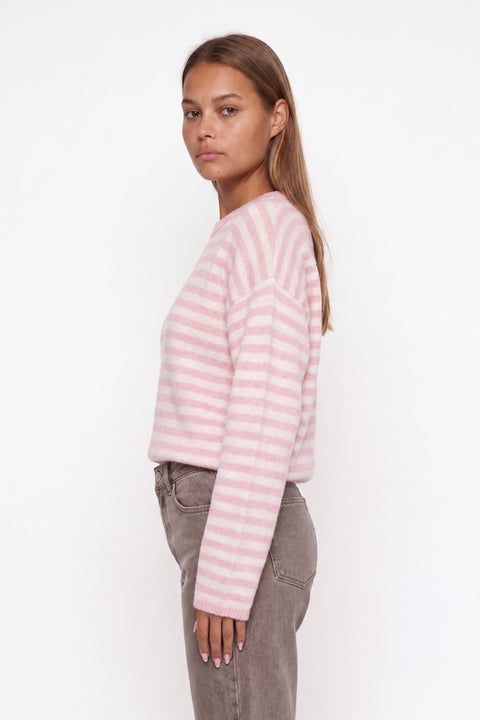 Maglione oversize in maglia a righe con girocollo