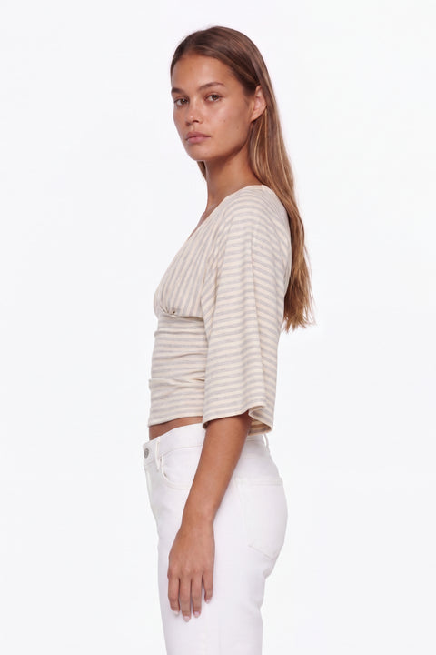 Rosa gestreiftes Crop-Top mit V-Ausschnitt