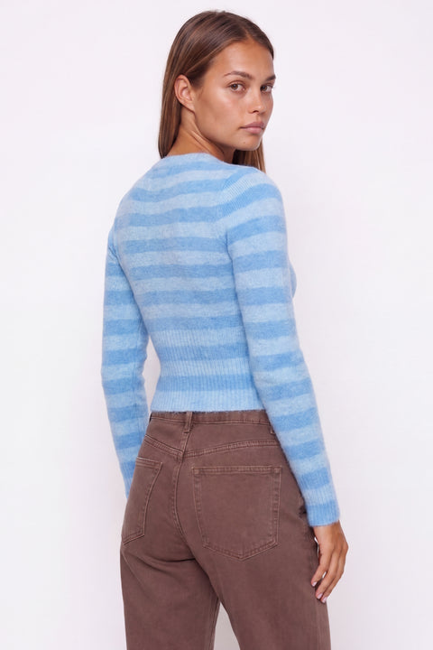 Flauschige Strickjacke mit Reißverschluss und blauem Streifenmuster