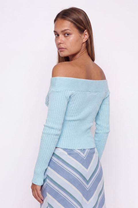 Top corto in maglia a coste azzurro chiaro con spalle scoperte